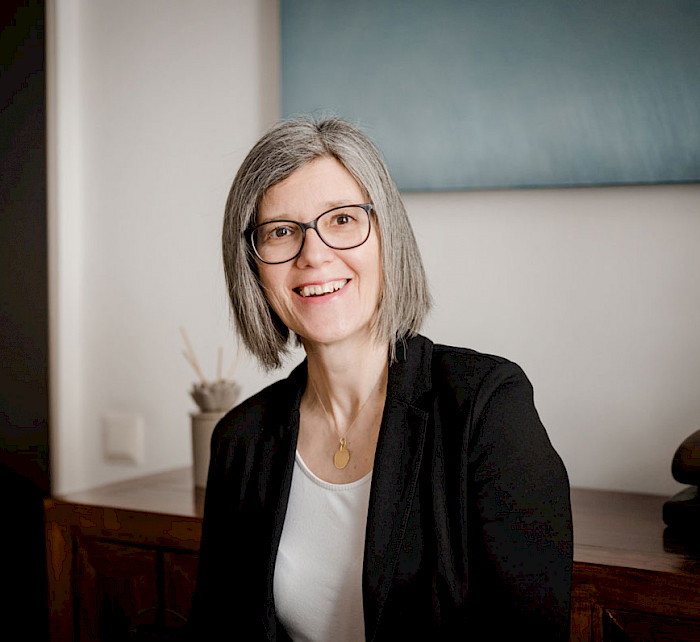 Die Psychotherapeutin Monika Hagleitner in ihrem Büro